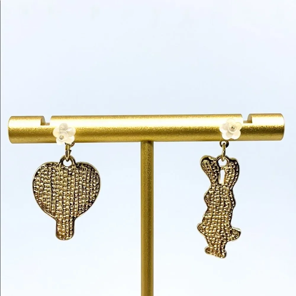NWT Bunny Heart Kid’s Gold Dangle Earrings